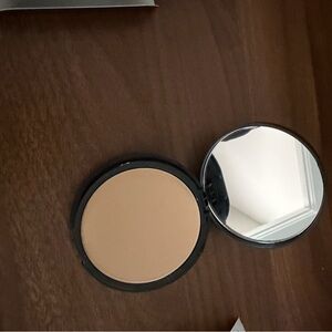Bare Minerals Light 20 Warm BarePro Skin Perfection